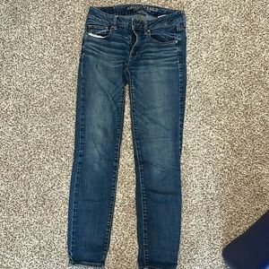 AE super stretch skinny jeans. Size 4 regular.